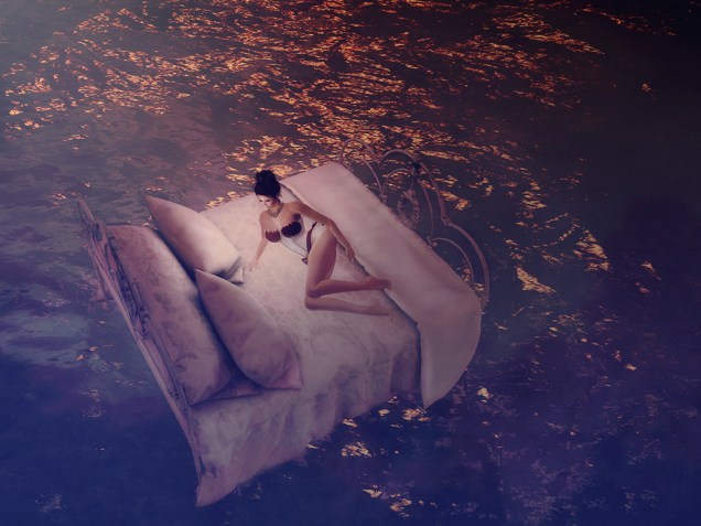 1 Floating on the Tide2